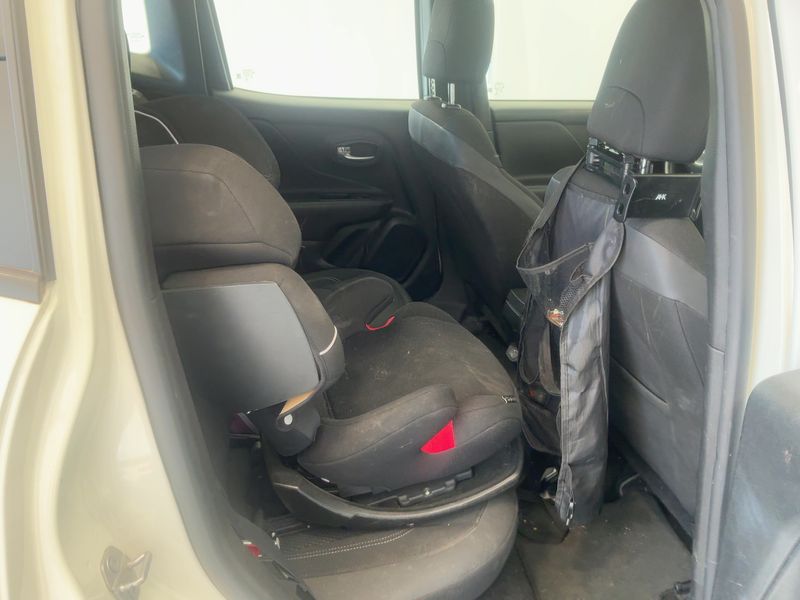 Jeep Renegade 1.3 TGDi Limited 4x2 — zdjęcie 14