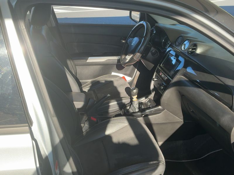 Suzuki Vitara 1.6 DDiS GLX 4x2 — zdjęcie 11