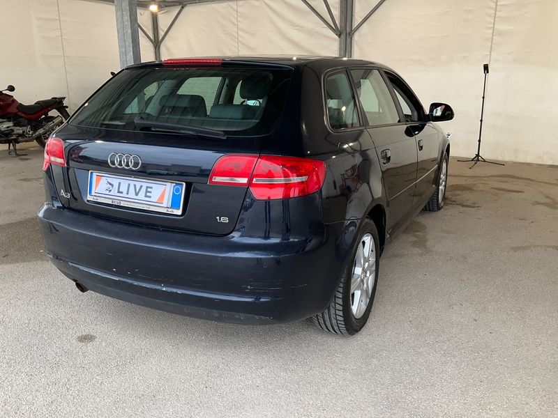 Audi A3 Sportback 1.6 Attraction — zdjęcie 2