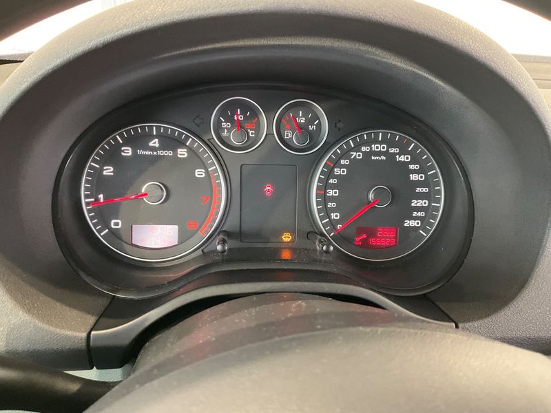 Audi A3 Sportback 1.6 Attraction — zdjęcie 4