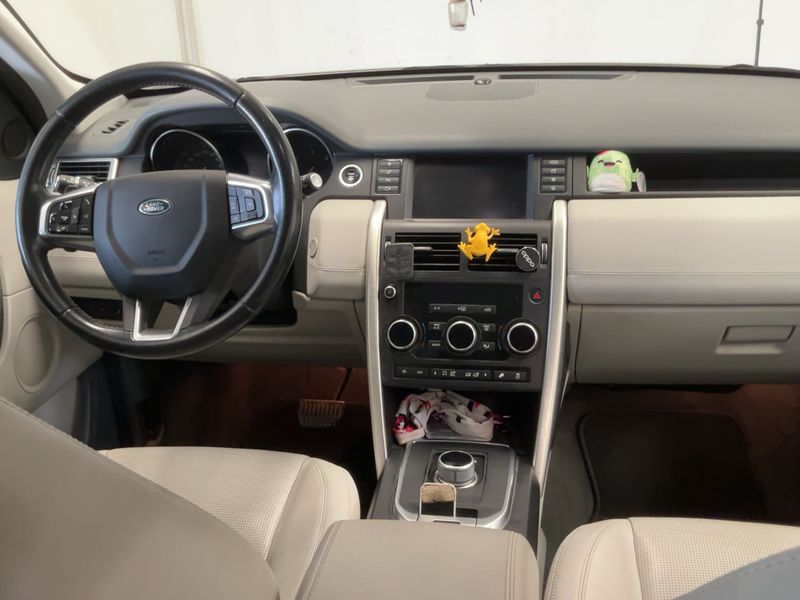 Land Rover Discovery Sport 2.2 Td4 HSE — zdjęcie 12