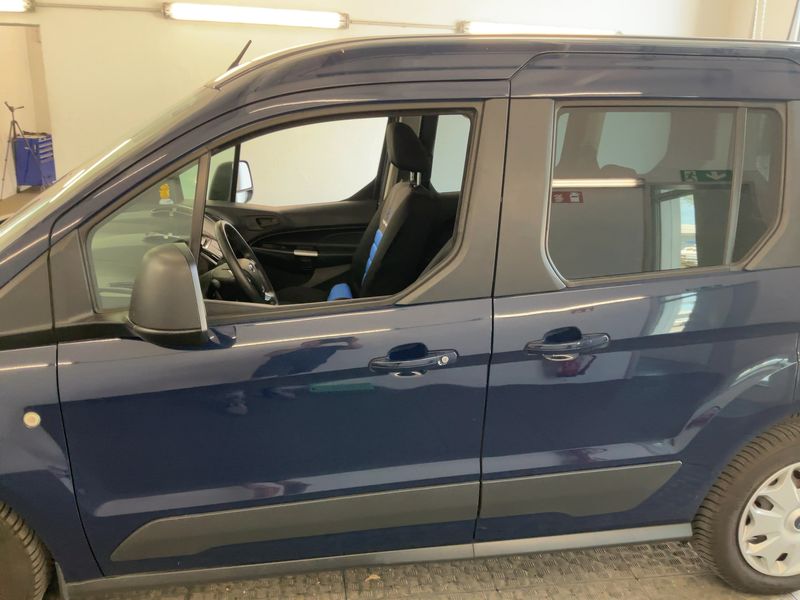 Ford Tourneo Connect 1.6 EcoBoost Trend — zdjęcie 4