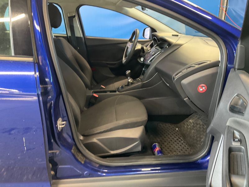 Ford Focus 1.5 TDCi Ambiente 2015 – снимка 3