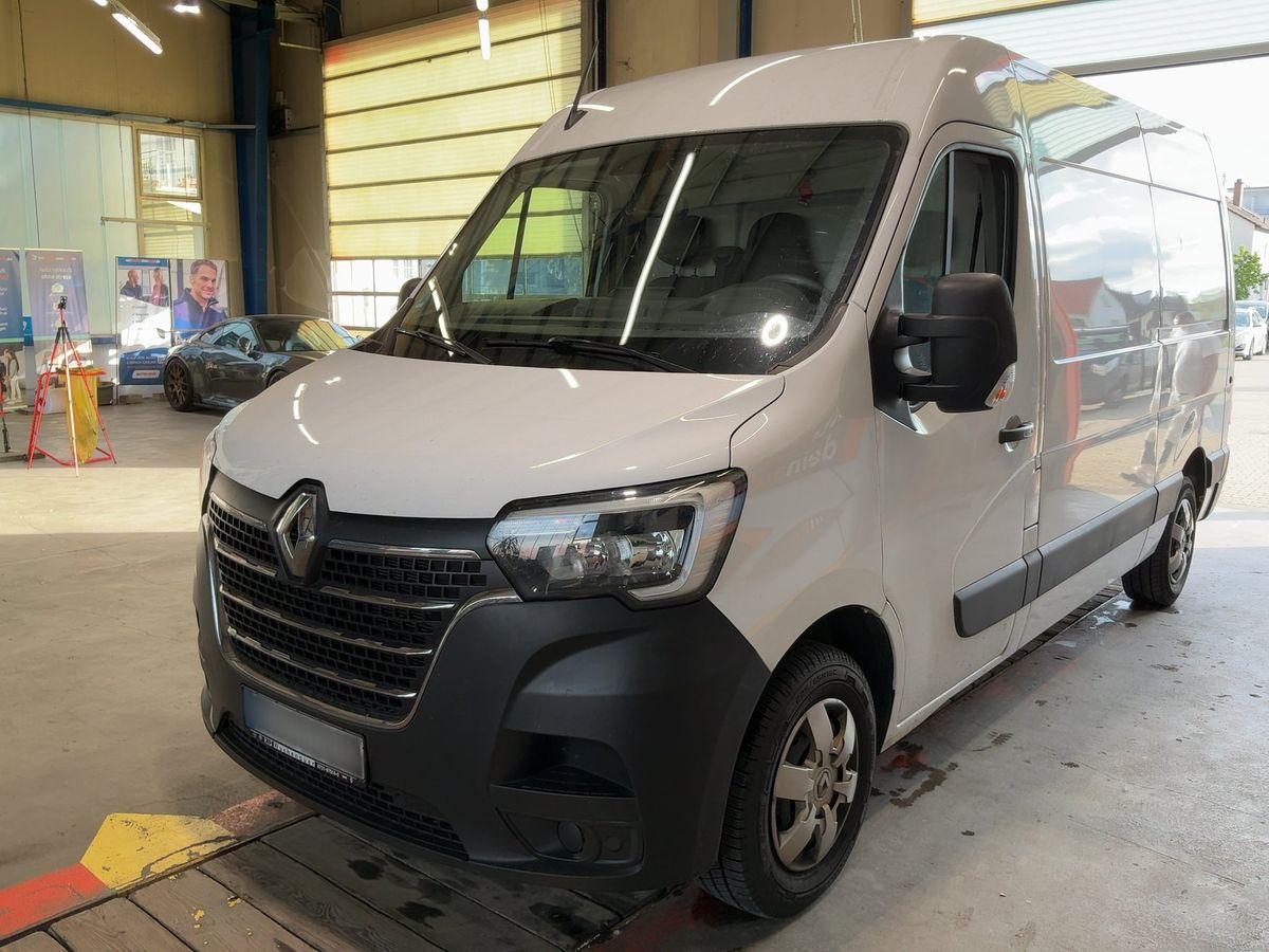 Renault Master 2024 — photo 1