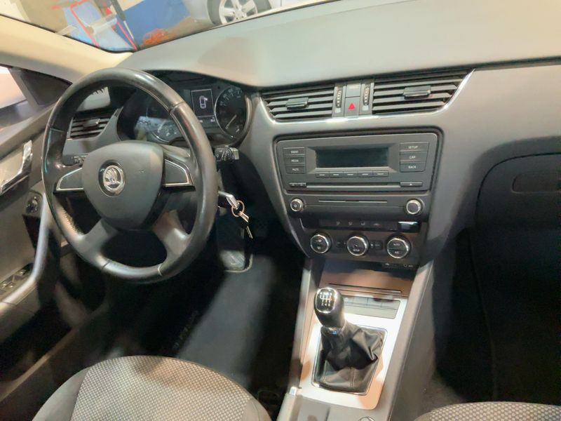 Skoda Octavia 1.4 TSI Ambition 2013 – снимка 18