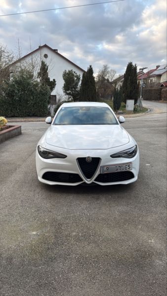Alfa Romeo Giulia 2.0 Turbo Veloce — zdjęcie 17