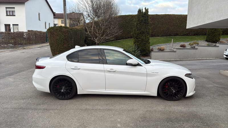 Alfa Romeo Giulia 2.0 Turbo Veloce — zdjęcie 22