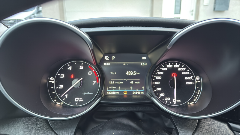Alfa Romeo Giulia 2.0 Turbo Veloce — zdjęcie 16
