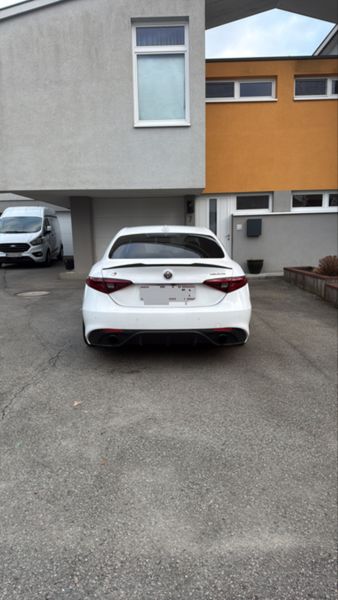 Alfa Romeo Giulia 2.0 Turbo Veloce — zdjęcie 20