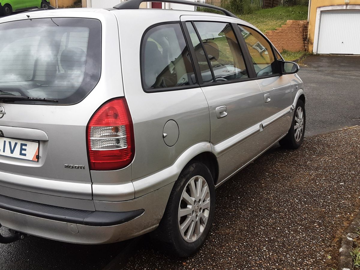 Opel Zafira 2.0 DTI Elegance
