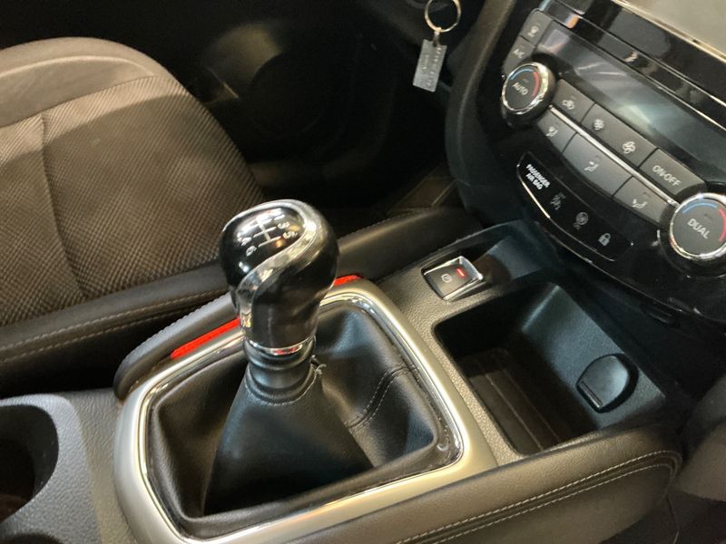 Nissan Qashqai 1.5 Turbodiesel N-Connecta 2017 – снимка 26
