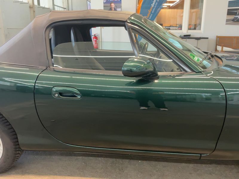 Mazda MX-5 1.6 Roadster — zdjęcie 7