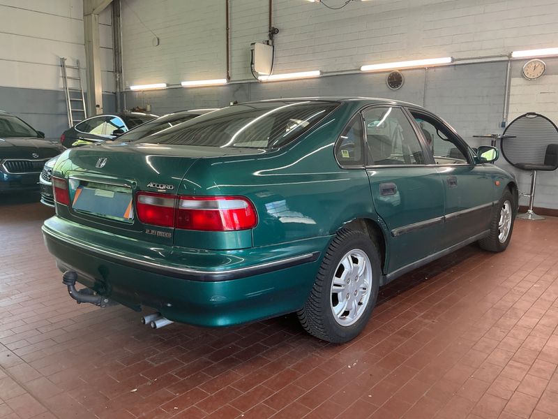 Honda Accord 2.2 VTEC — zdjęcie 2