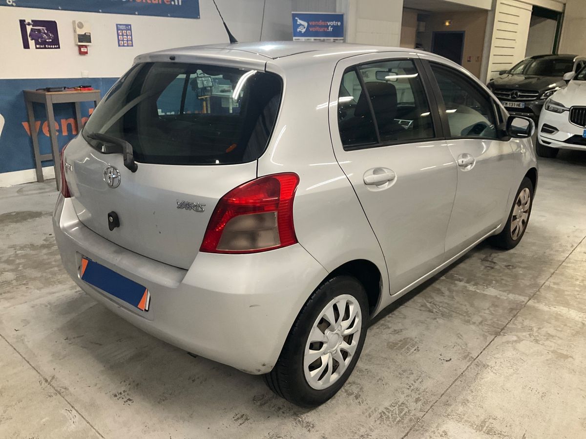Toyota Yaris 1.0 VVT-i