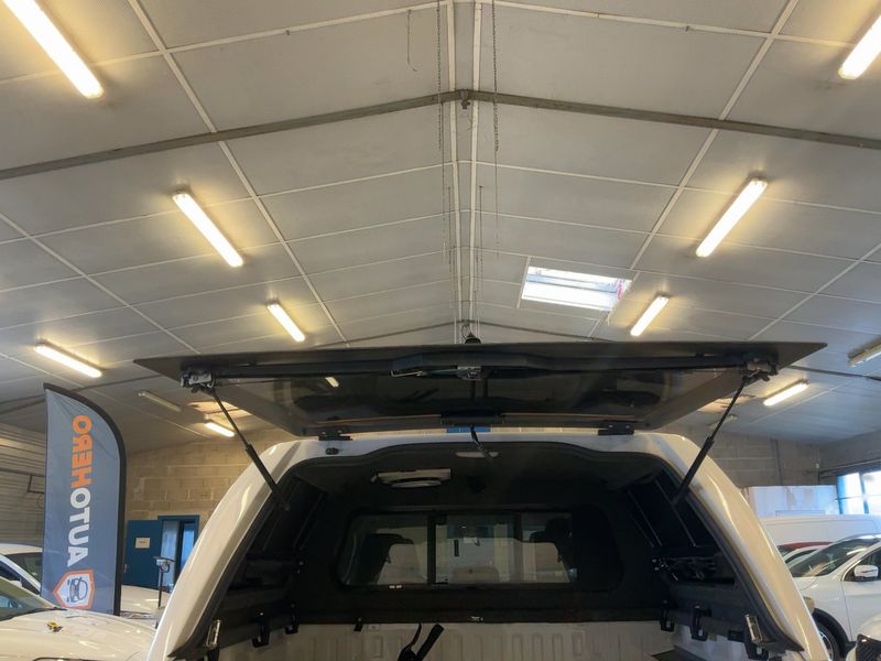 Volkswagen Amarok 3.0 V6 TDI Comfortline DoubleCab 4Motion — zdjęcie 10