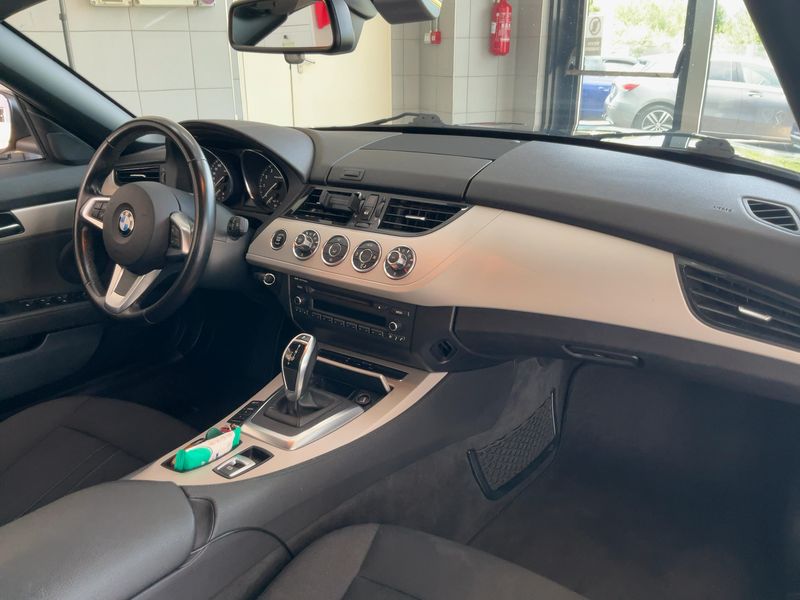 BMW Z4 sDrive 18i — zdjęcie 12