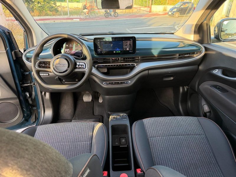 Fiat 500e electric drive 87 kW Icon — zdjęcie 11