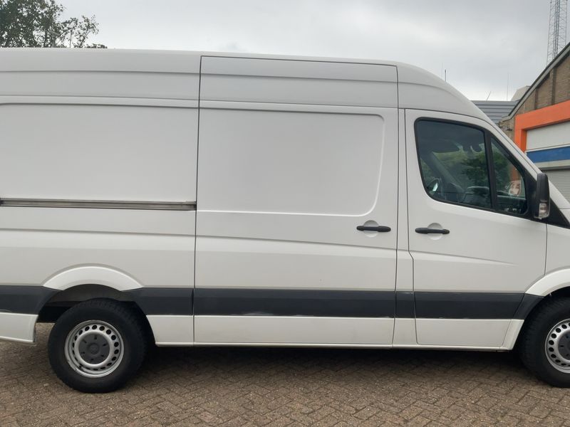 Volkswagen Crafter 2.0 TDI Kasten 35 mittlerer Radstand mit Hochdach — zdjęcie 7