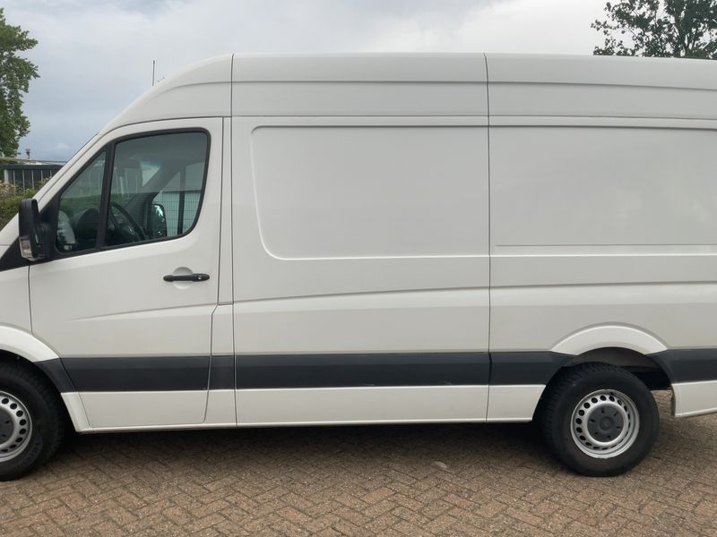 Volkswagen Crafter 2.0 TDI Kasten 35 mittlerer Radstand mit Hochdach — zdjęcie 4