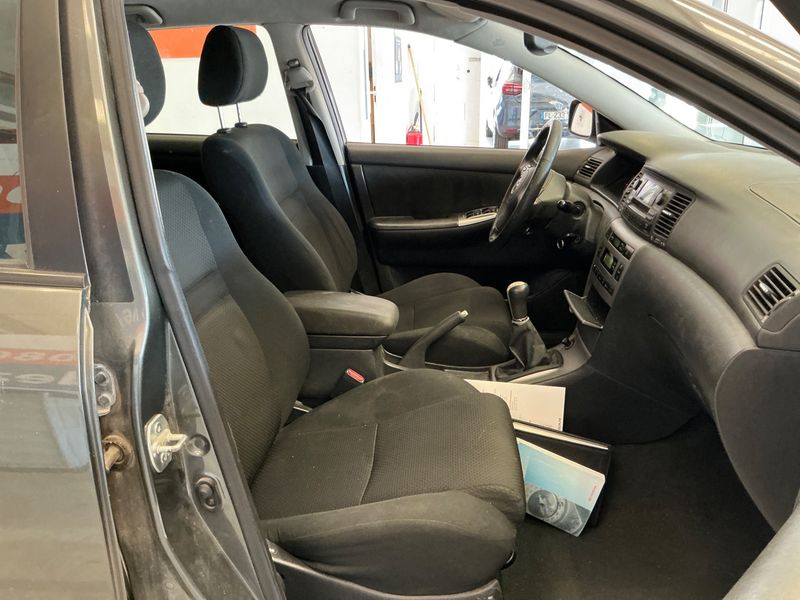 Toyota Corolla 2.0 D-4D Compact Sol — zdjęcie 3
