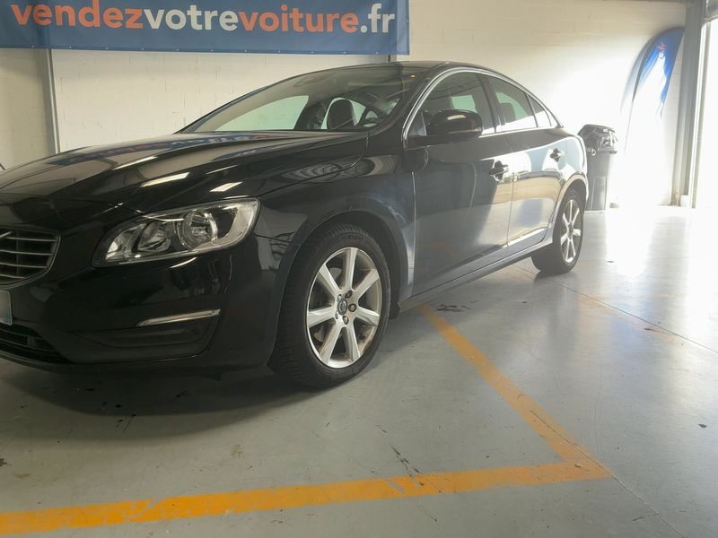 Volvo S60 2.0 D3 Momentum — zdjęcie 2