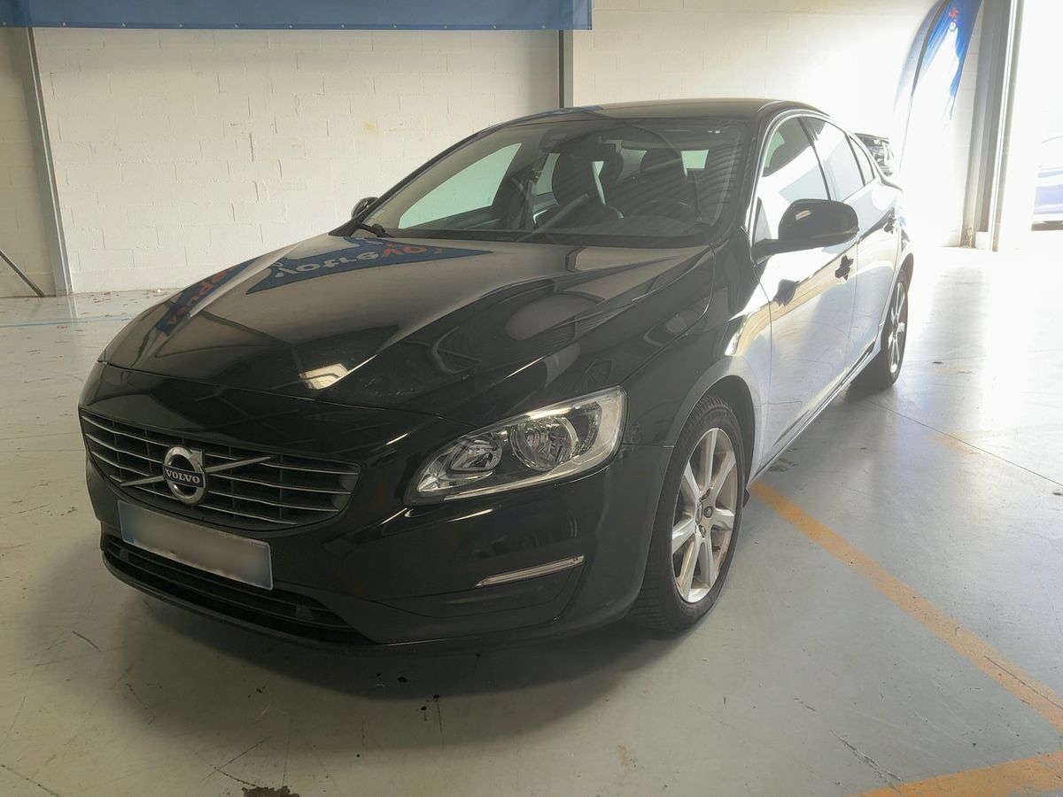 Volvo S60 2016 — photo 1