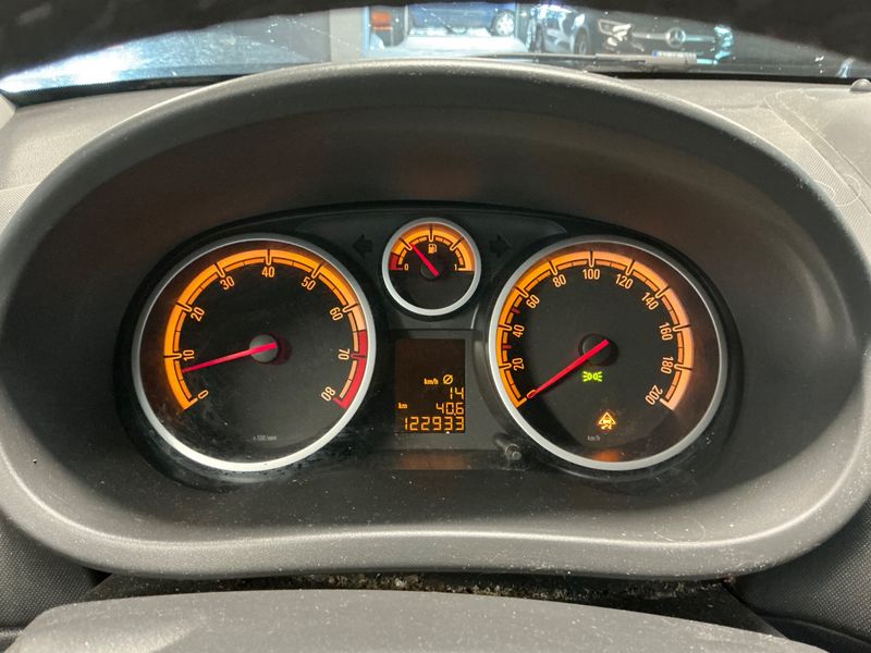 Opel Corsa 1.2 150 Jahre Opel 2012 – снимка 4
