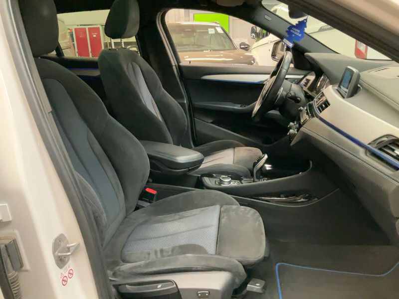 BMW X2 sDrive 18d M Sport — zdjęcie 11