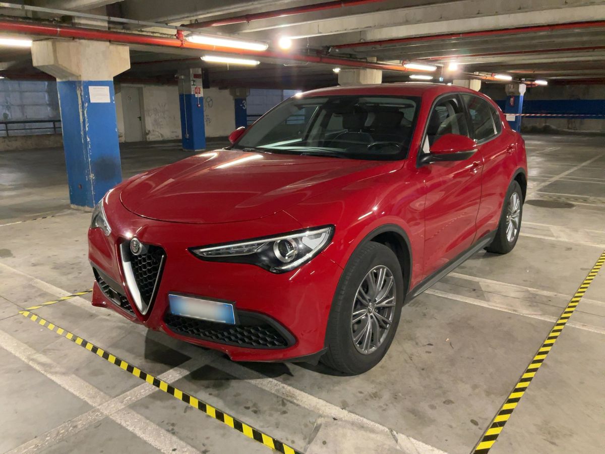 Alfa Romeo 2020 — photo 1