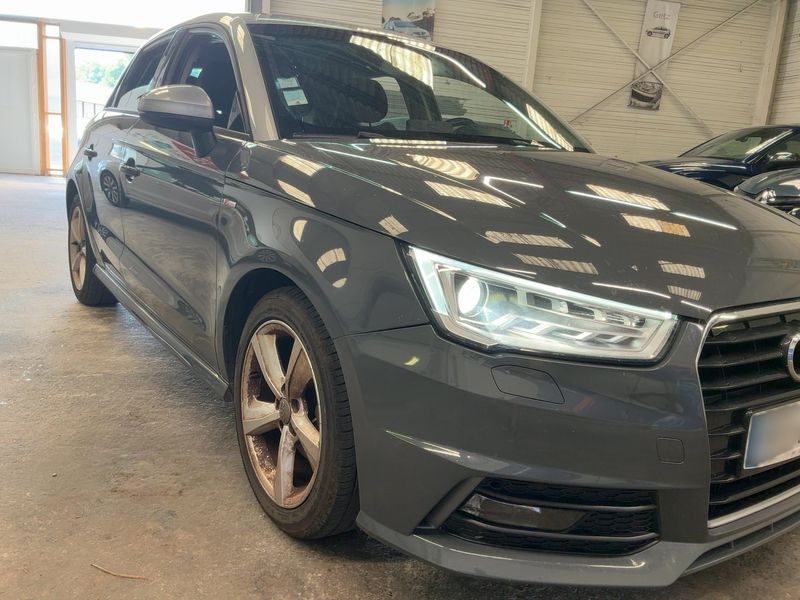 Audi A1 Sportback 1.4 TDI Ambiente — zdjęcie 8