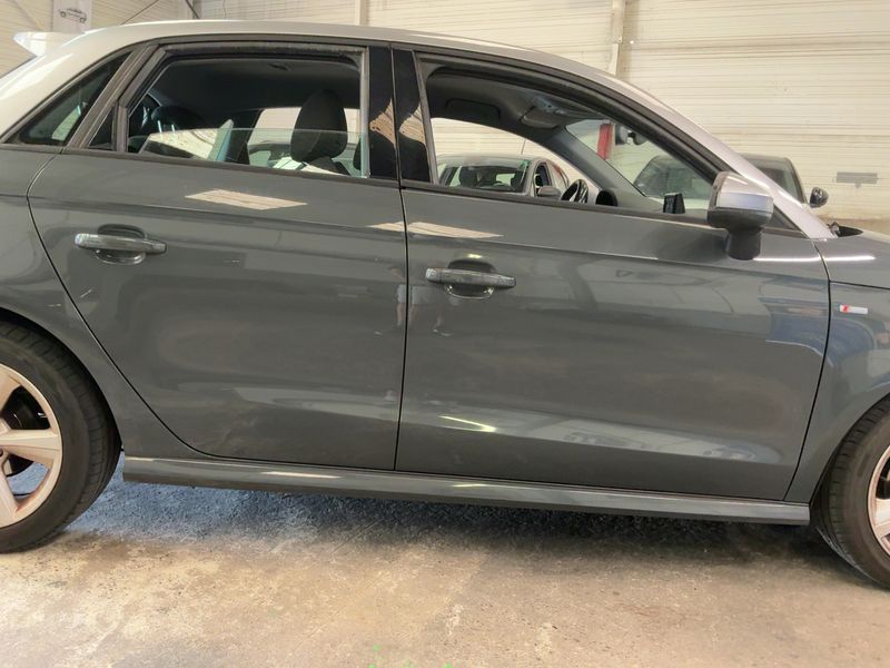 Audi A1 Sportback 1.4 TDI Ambiente — zdjęcie 7