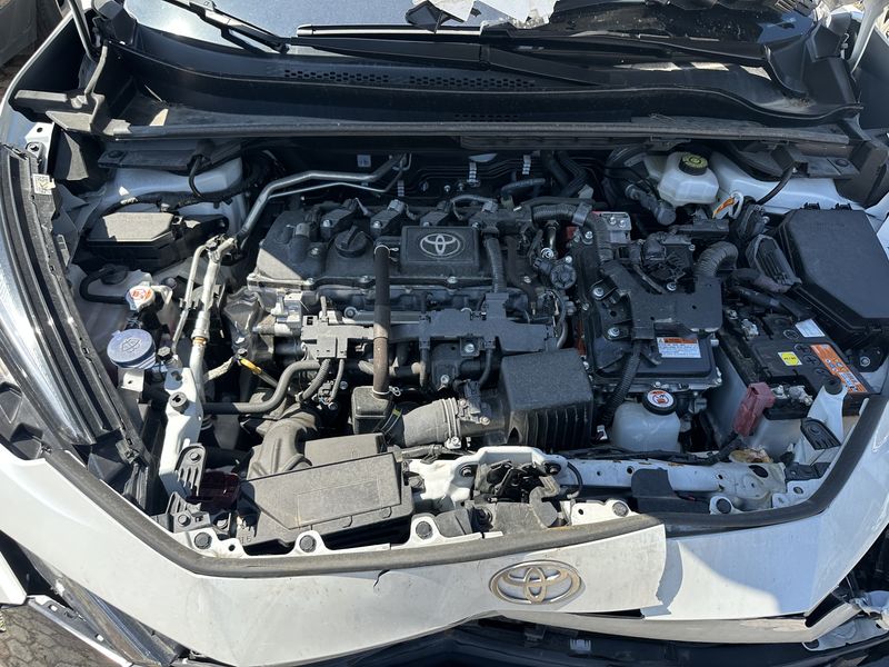 Toyota C-HR 1.8 Hybrid Lounge — zdjęcie 8