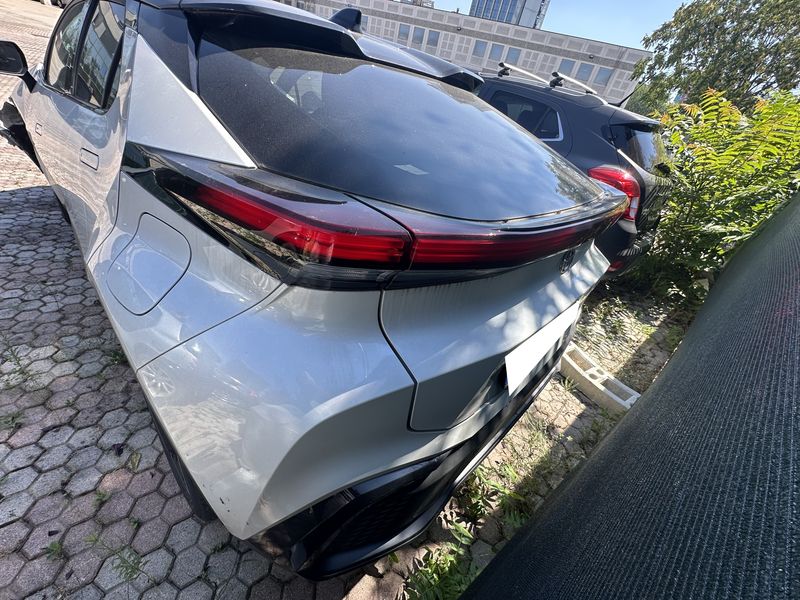 Toyota C-HR 1.8 Hybrid Lounge — zdjęcie 4