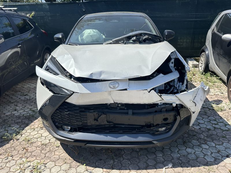 Toyota C-HR 1.8 Hybrid Lounge — zdjęcie 7