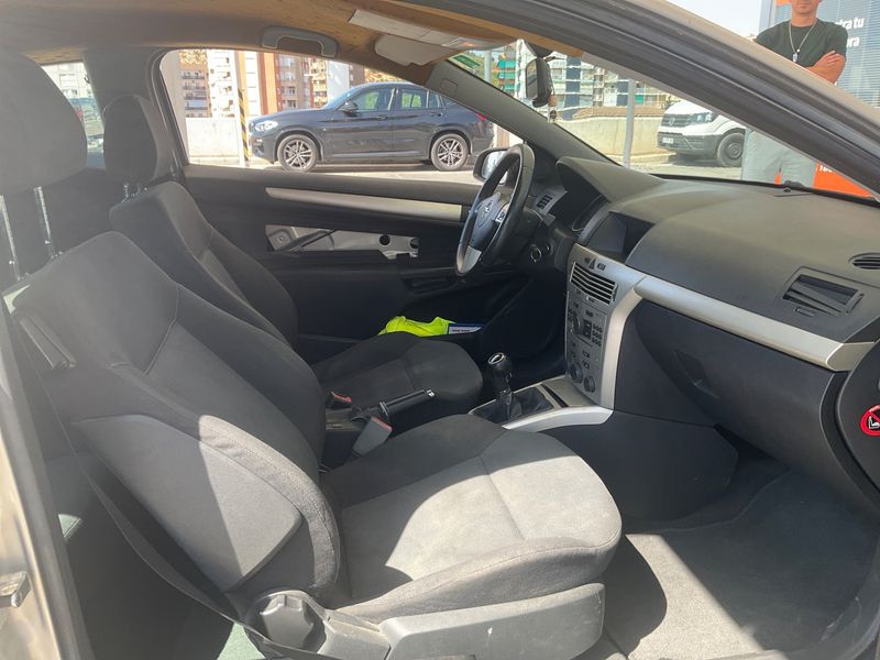 Opel Astra GTC 1.4 Enjoy 2008 – снимка 3