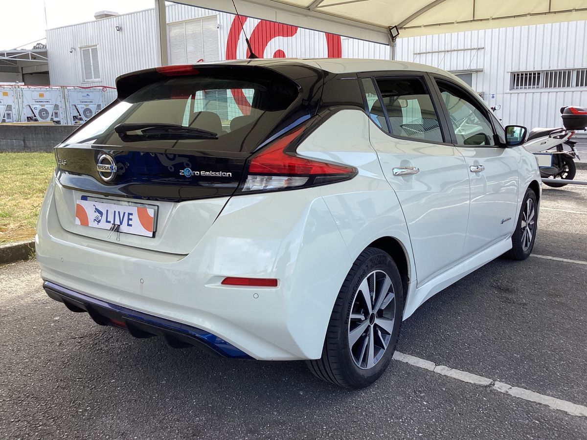 Nissan Leaf electric drive 110 kW N-Connecta