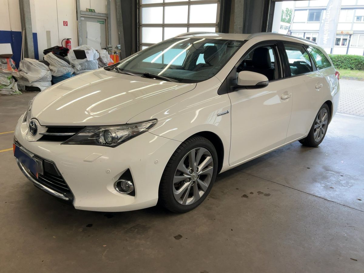 Toyota Auris 2015