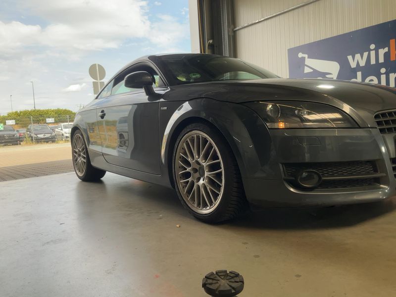 Audi TT 2.0 TFSI Coupe — zdjęcie 8