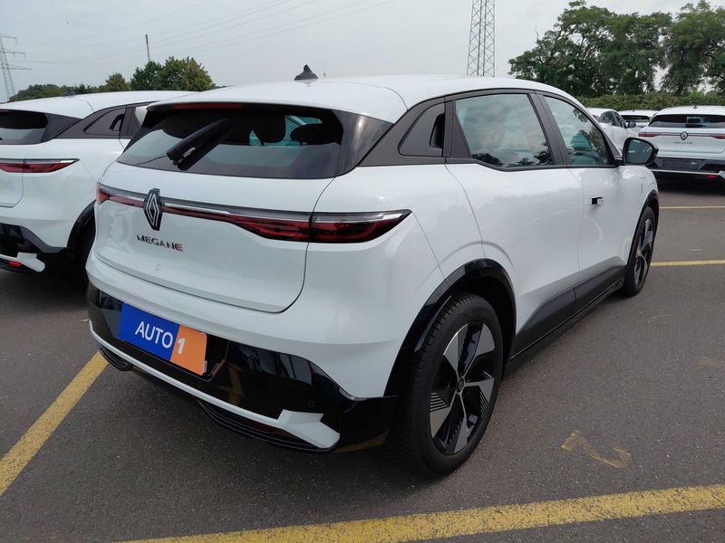 Renault Megane E-Tech electric drive 96 kW Equilibre — zdjęcie 5