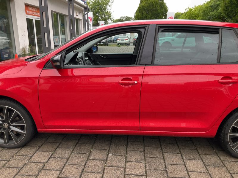Skoda Rapid Spaceback 1.6 TDI EmotionPlus — zdjęcie 4