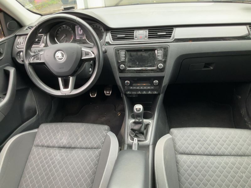 Skoda Rapid Spaceback 1.6 TDI EmotionPlus — zdjęcie 12