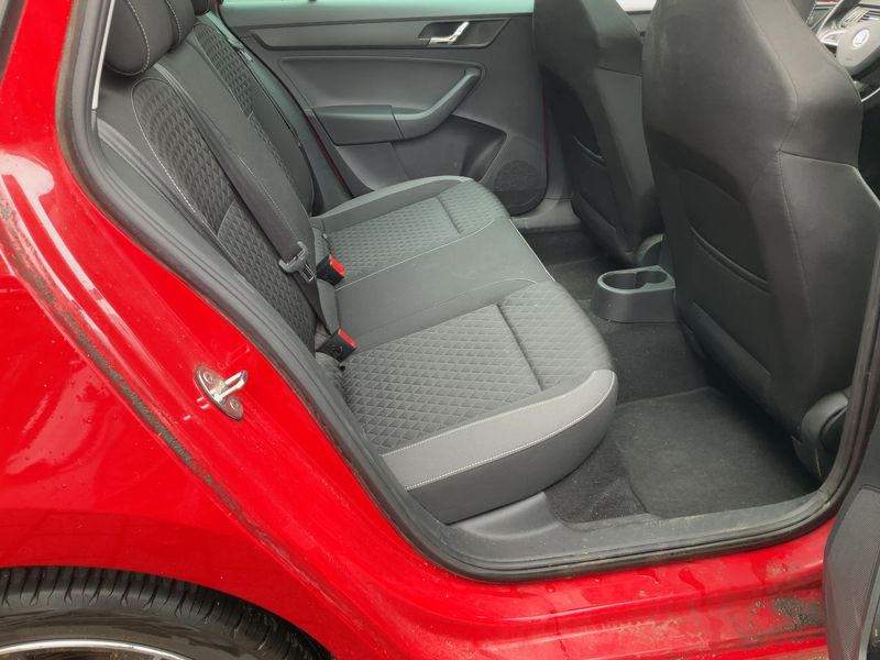 Skoda Rapid Spaceback 1.6 TDI EmotionPlus — zdjęcie 14