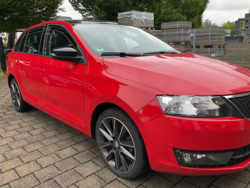 Skoda Rapid Spaceback 1.6 TDI EmotionPlus — zdjęcie 8