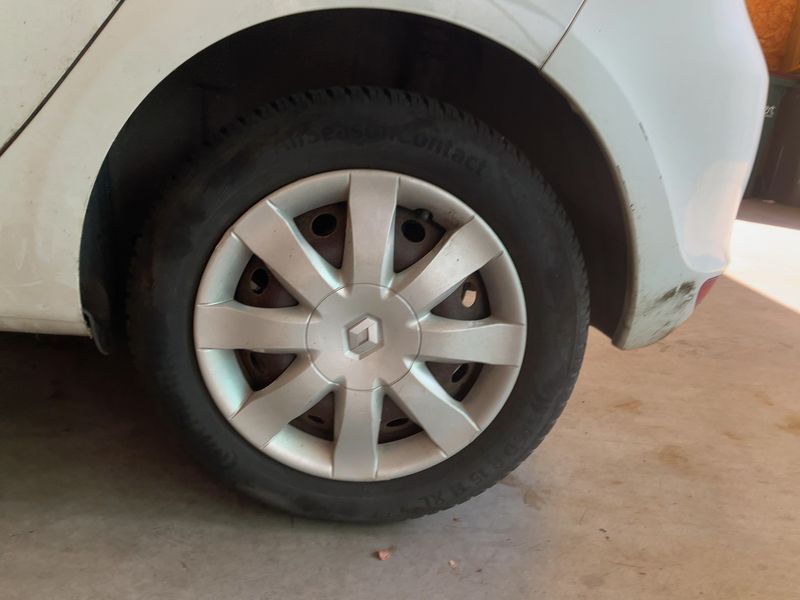 Renault Clio 1.2 Authentique 2011 – снимка 5