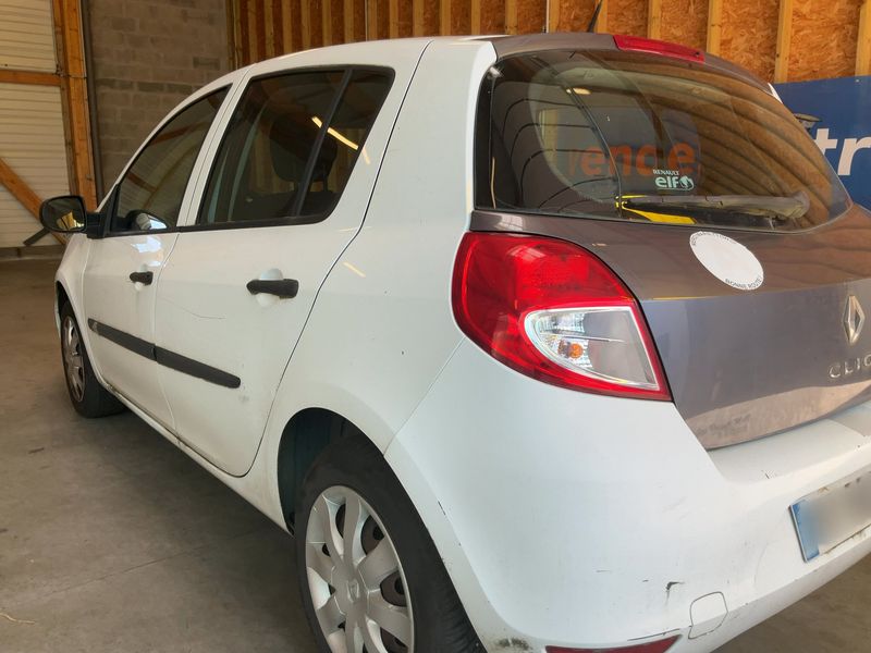 Renault Clio 1.2 Authentique 2011 – снимка 6