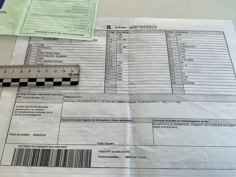 Ford Focus 1.5 TDCi Business — zdjęcie 6