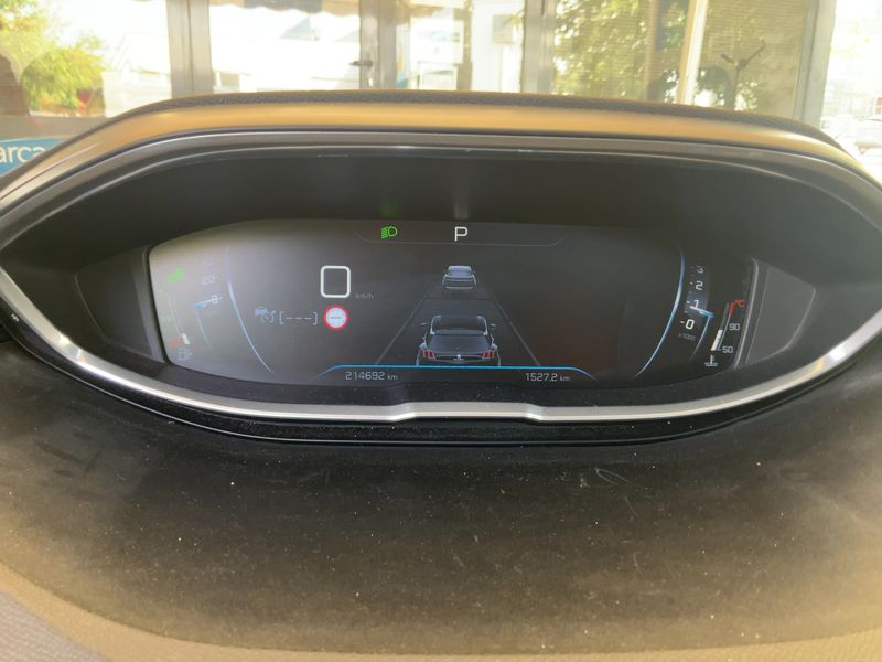 Peugeot 3008 2.0 Blue-HDi GT — zdjęcie 13