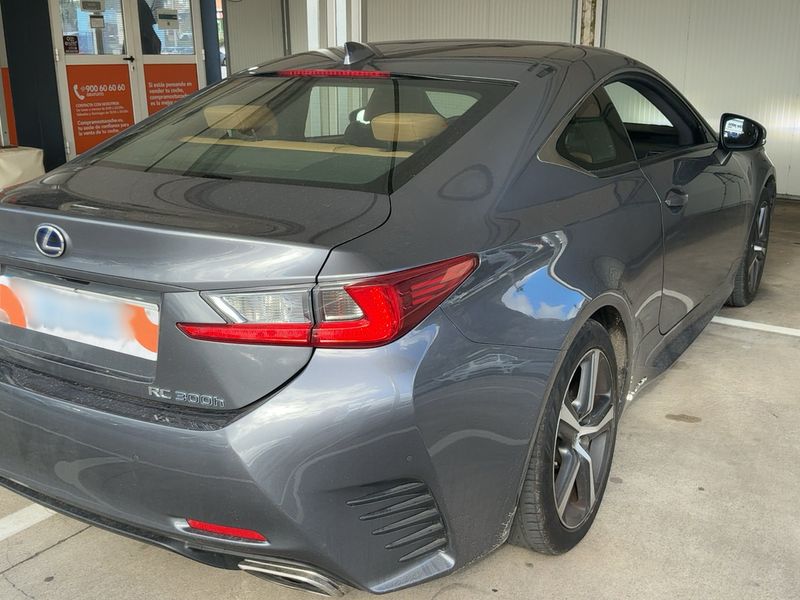 Lexus RC-Serie RC 300h Executive — zdjęcie 6