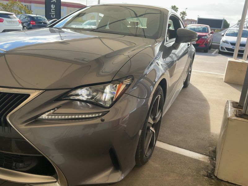 Lexus RC-Serie RC 300h Executive — zdjęcie 2