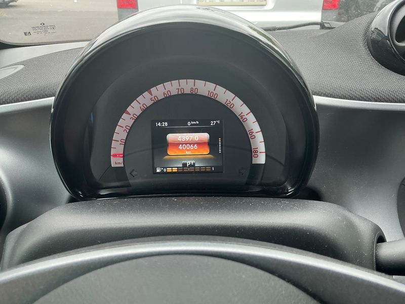 Smart fortwo 1.0 Basis passion — zdjęcie 13